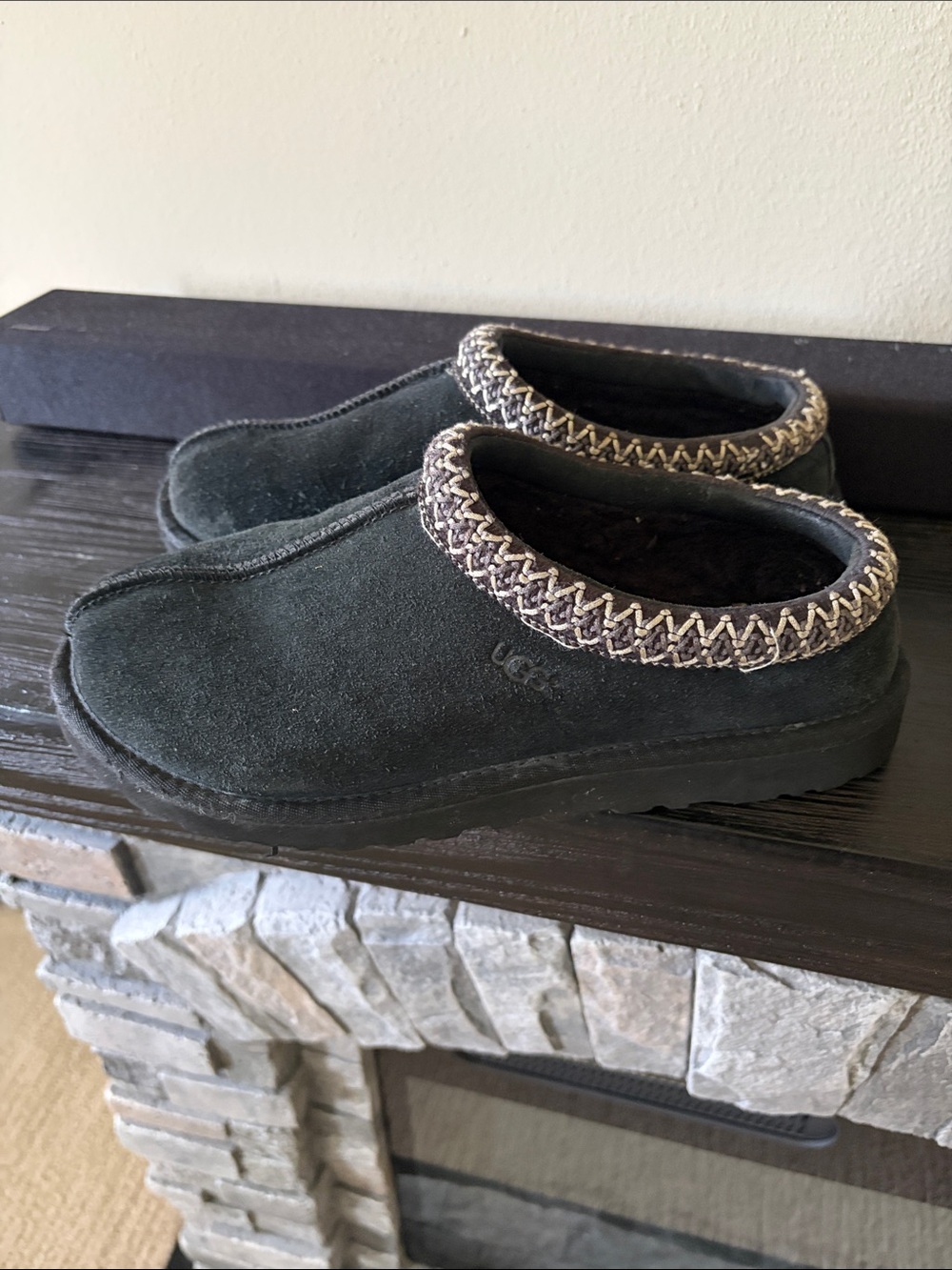 UGG Tasman Slippers size 8